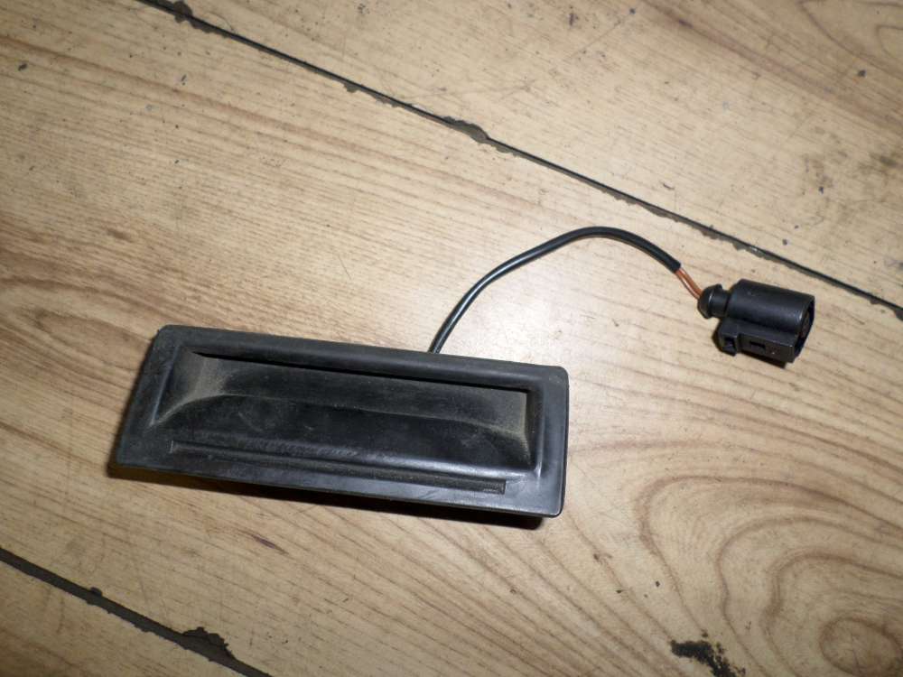 VW Golf 4 Bj:1999 Griff ffner Heckklappe Heckklappengriff Hinten 1J0827566F/G