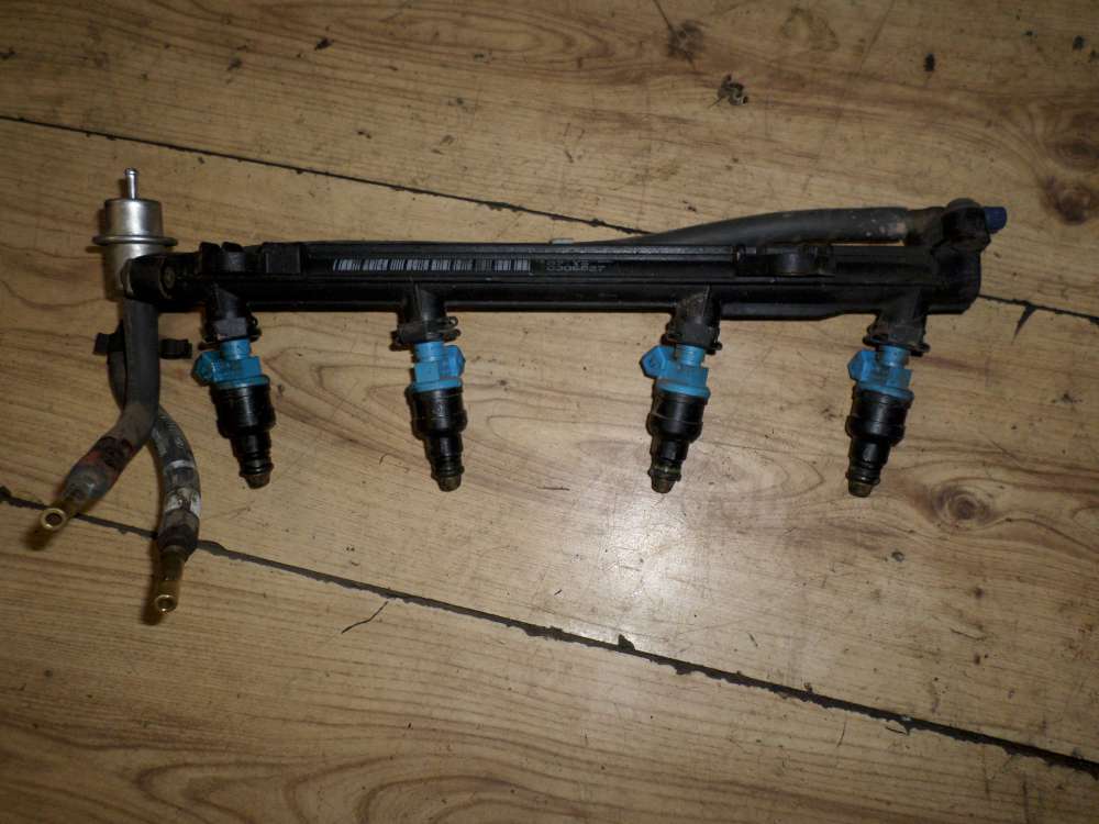 Original Ford KA BJ 1997 Einspritzleiste mit Düsen 95BF9J280CE