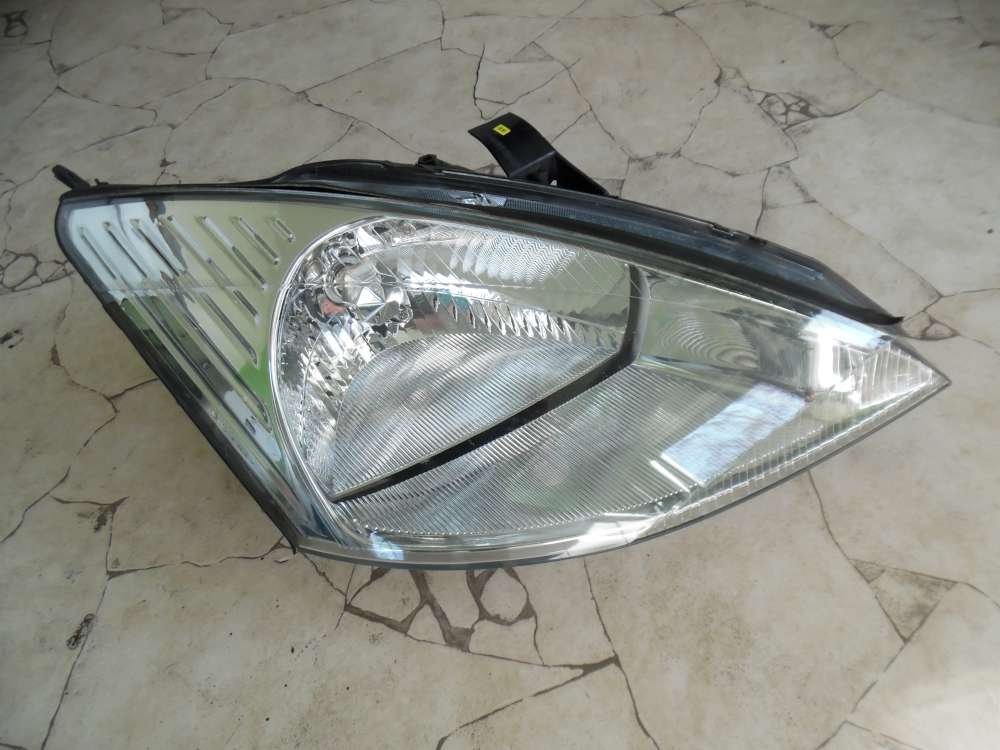 Original Ford Focus Frontscheinwerfer vorne Rechts XS4X-13B180-AH  XS4X-13005
