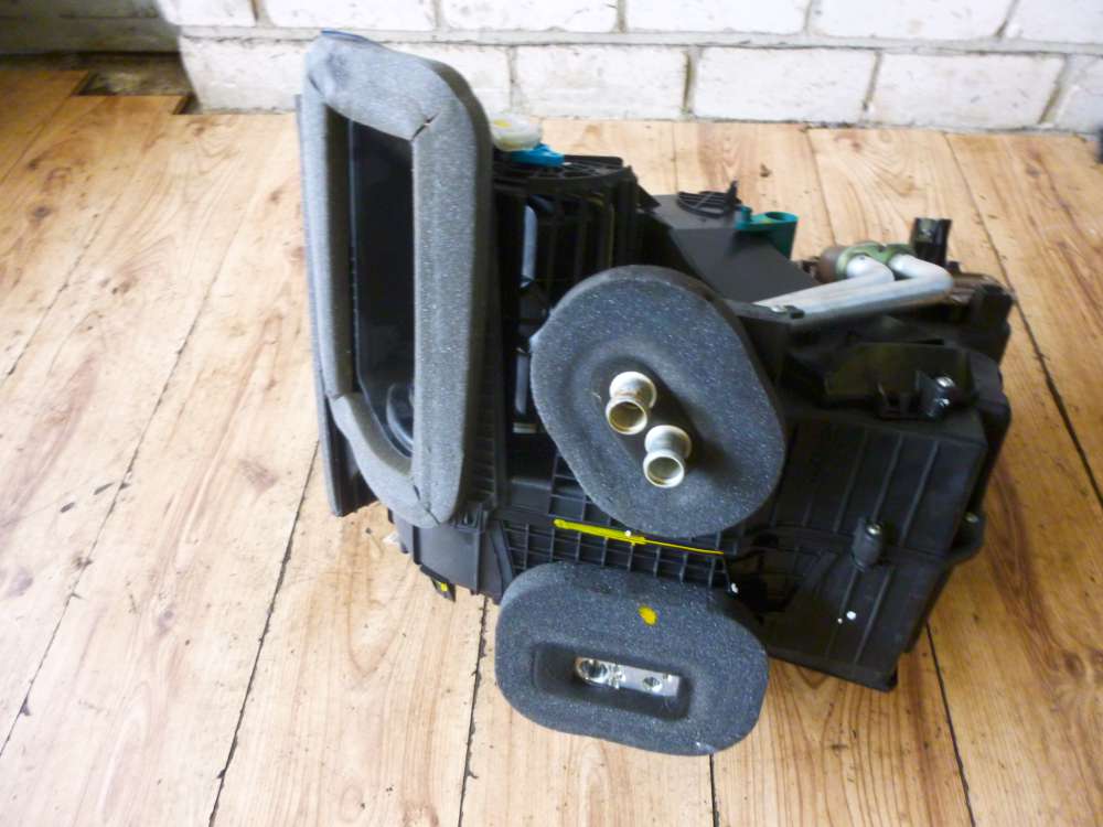 Dacia Sandero SD Heizungskhler mit Heizungskasten 272708805R mit Geblse Heizung 8200486105