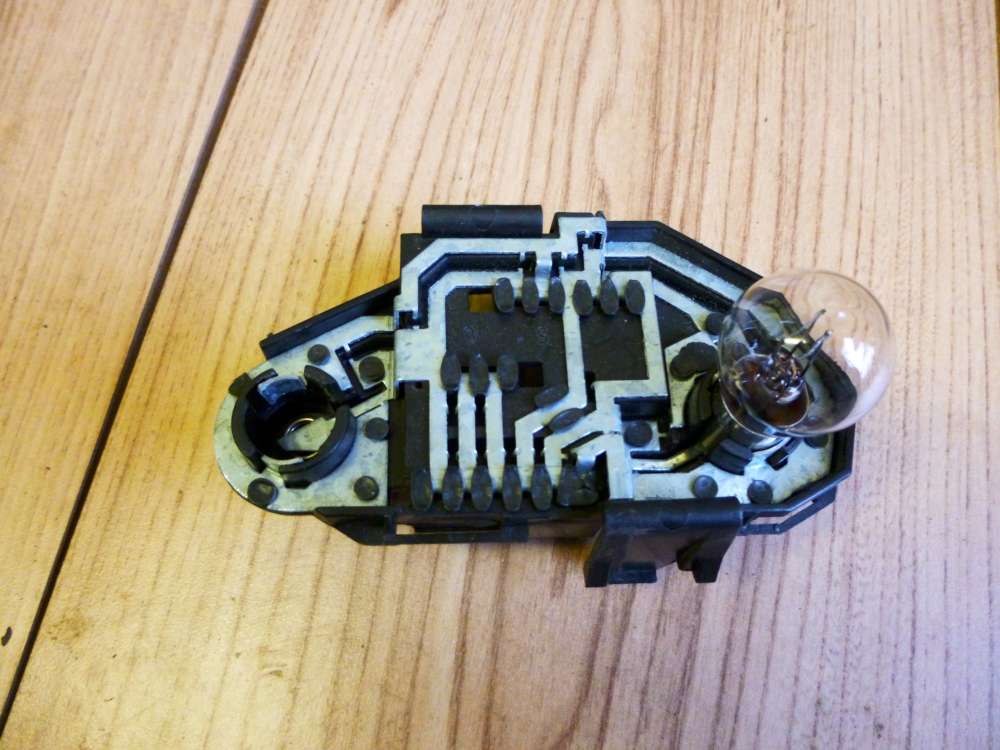 Original Seat Leon Lampentrger Rckleuchte Lampenfassung 1M6945257