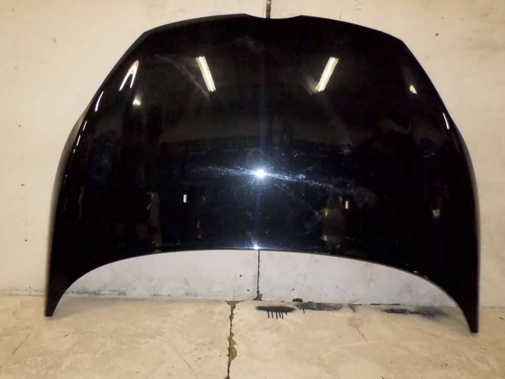 Ford Fiesta MK7 Motorhaube Farbe : schwarz