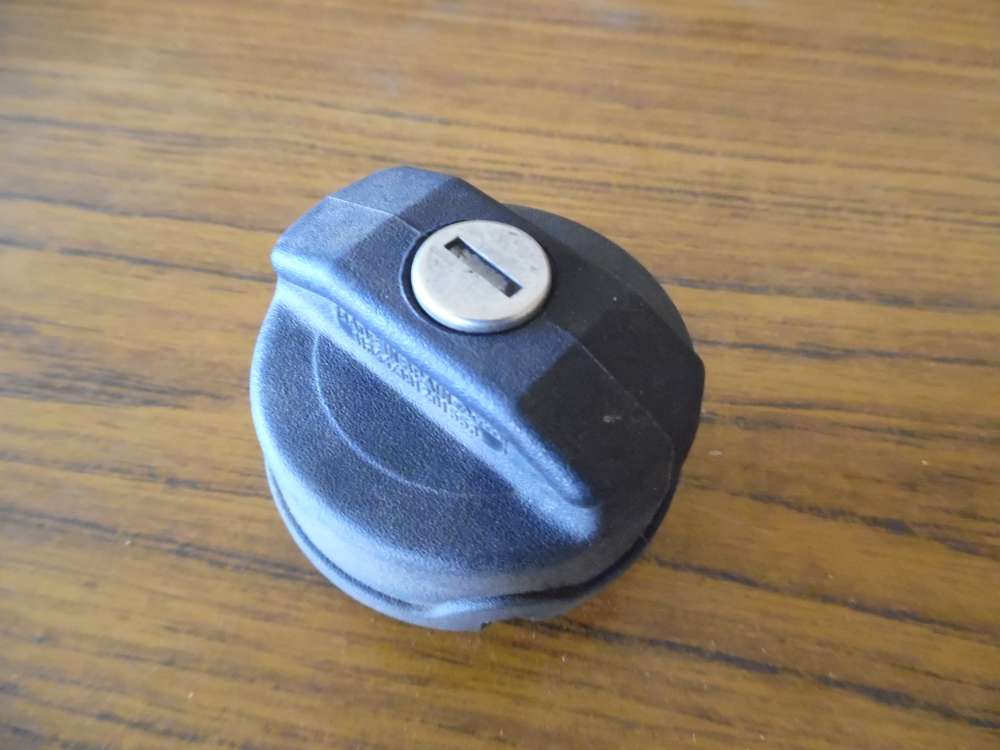 VW GOLF original Tankverschluss Tankdeckel 191201553A