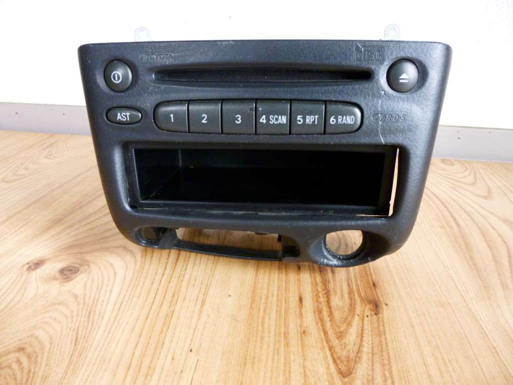 Toyota Yaris Verso Radio mit CD Spieler Player 86120-52260