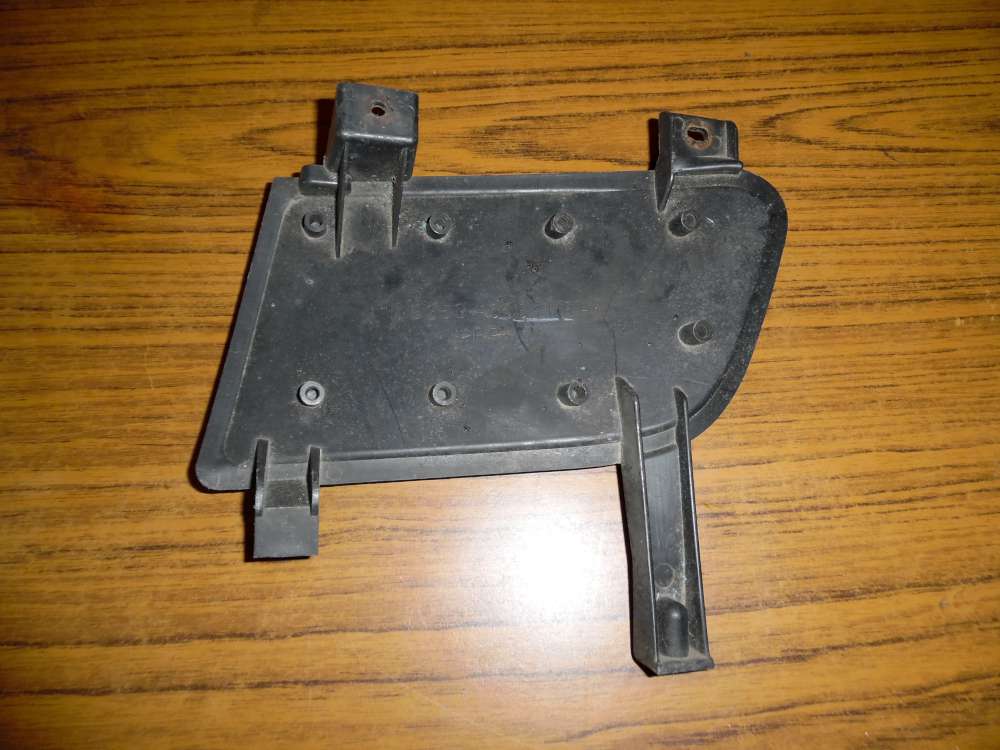 MAZDA 323 Nebelscheinwerfer Abdeckung Stostange Rechts B25D50C11