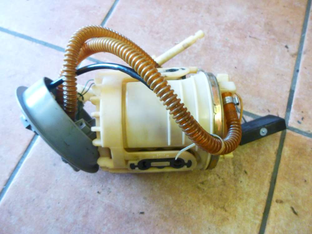VW Golf III Kraftstoffpumpe Benzinpumpe 1H0919051K