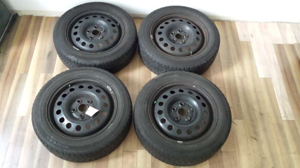 RADHAUSSCHALE VORNE RECHTS FÜR FORD FOCUS DNW KOMBI 99-04