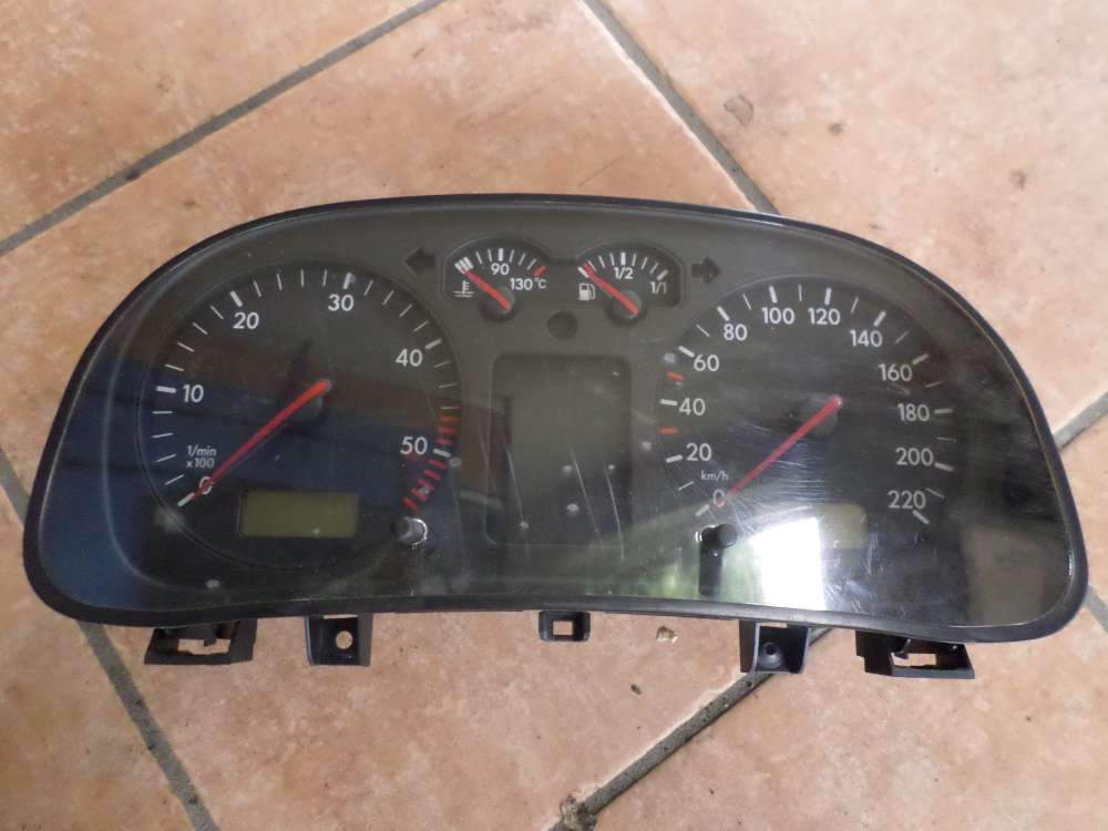 VW Golf IV Tacho Kombiinstrument Tachometer 1J0919861B