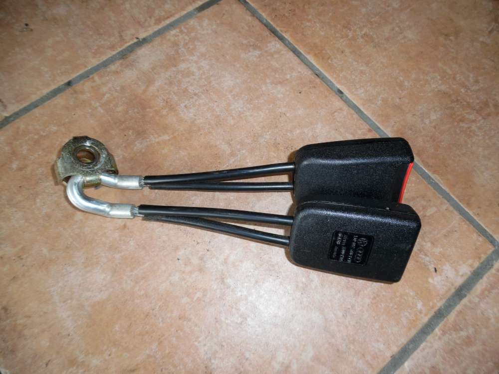 VW Golf 4 Gurtschloss Doppelt Gurt Schloss Hinten 1J0857488