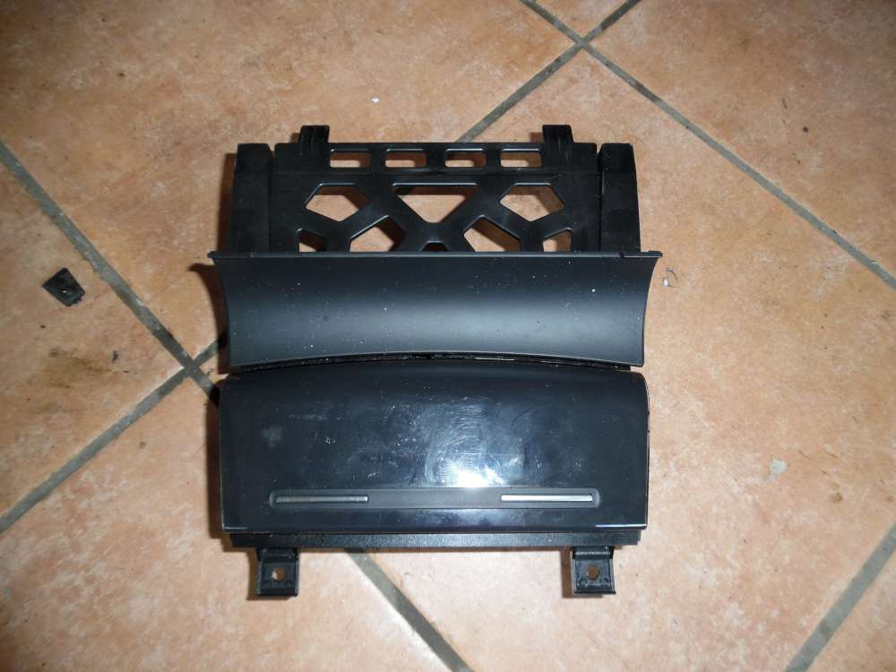 Audi A3 8P Original Aschenbecher Ascher mit Gehuse 8P0857951