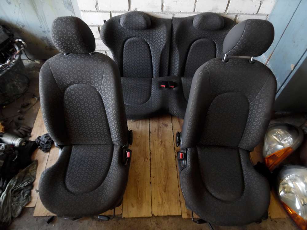 Ford KA 3-Trer Sitze Innenausstattung Komplett 