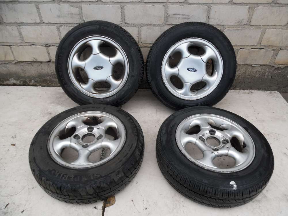 4 X Winterreifen Ford KA  5JX13H2  ET 38  155/70 R13 75T