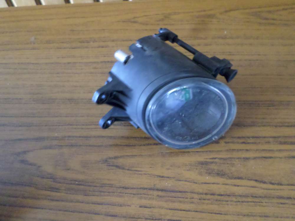 Audi A4 Nebelscheinwerfer Vorne Links 8E0941699 