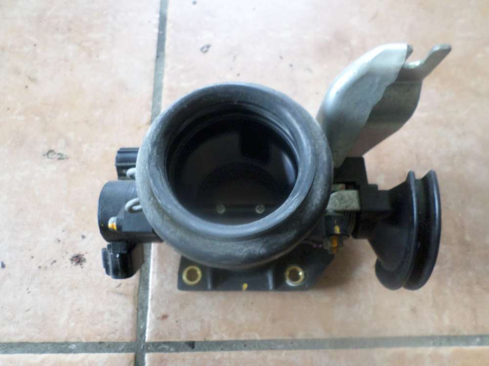 Toyota Yaris Verso 1,3 Drosselklappe 