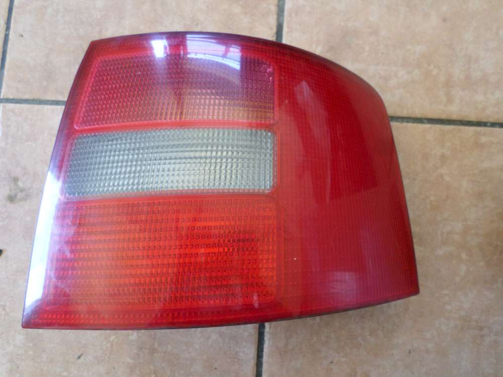 Audi A6 Bj:1998 Rückleuchte Heckleuchte Rücklicht Rechts 4B9945096F3FZ