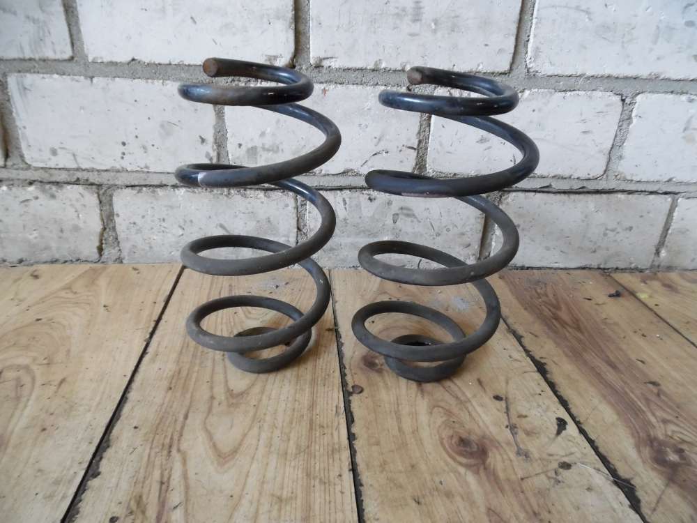 2 x Fahrwerksfeder Feder Federn Vorne Nissan Note E11