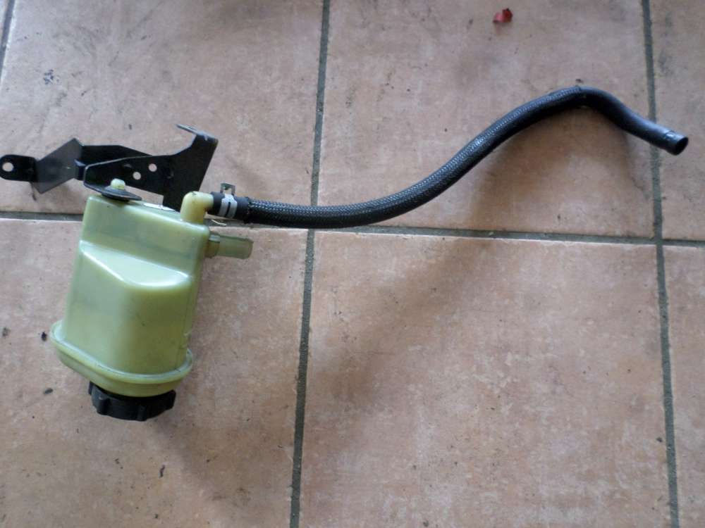 Ford Mondeo II Kombi Behlter Wasserbehlter mit Schlauch XS71 3R700AF