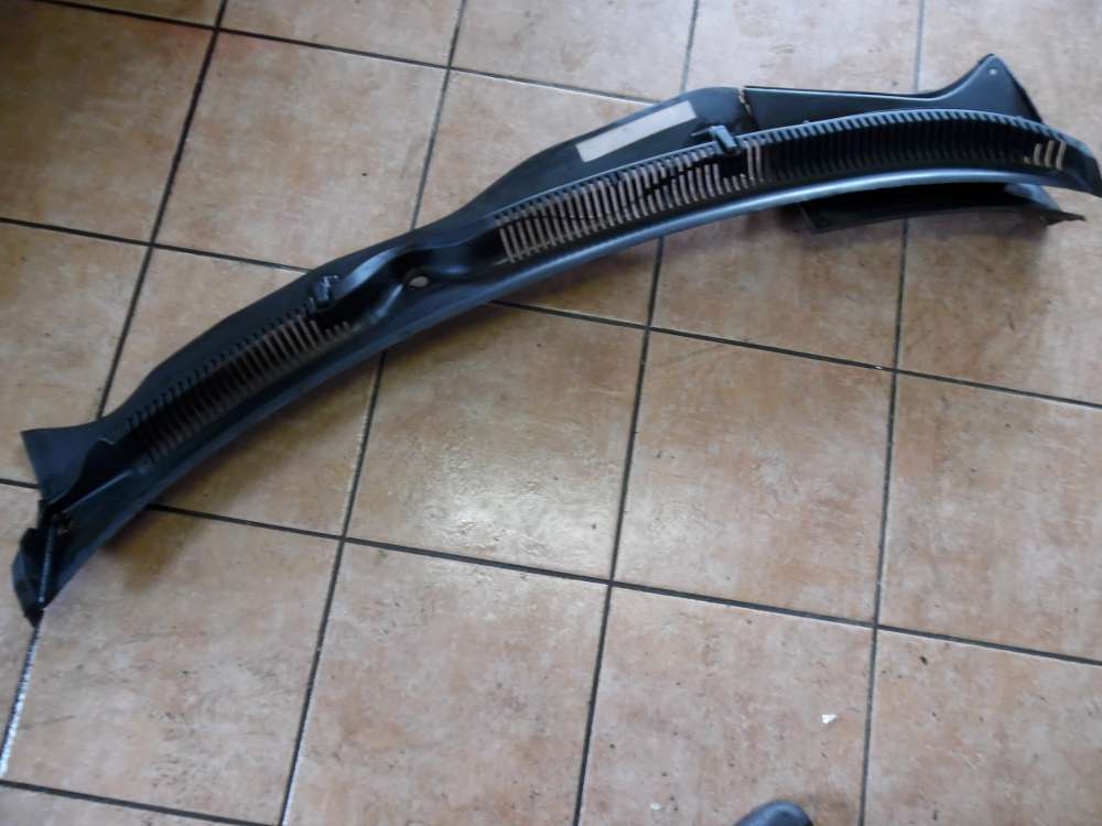 Seat Leon 1M Bj:2003 Wasserkastenabdeckung Wasserabweiser Blende 1M1853185 