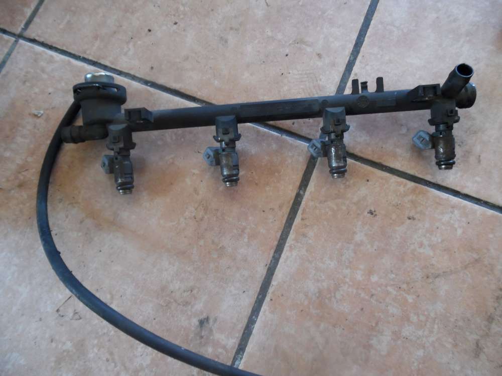 Renault Espace JE Einspritzleiste Verteilerrohr 7700112777 
