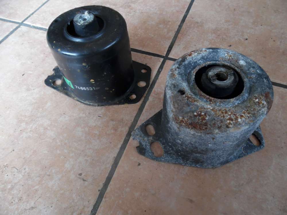 Alfa Romeo 147 Bj 2001 original Motorlager rechts und links 7686531