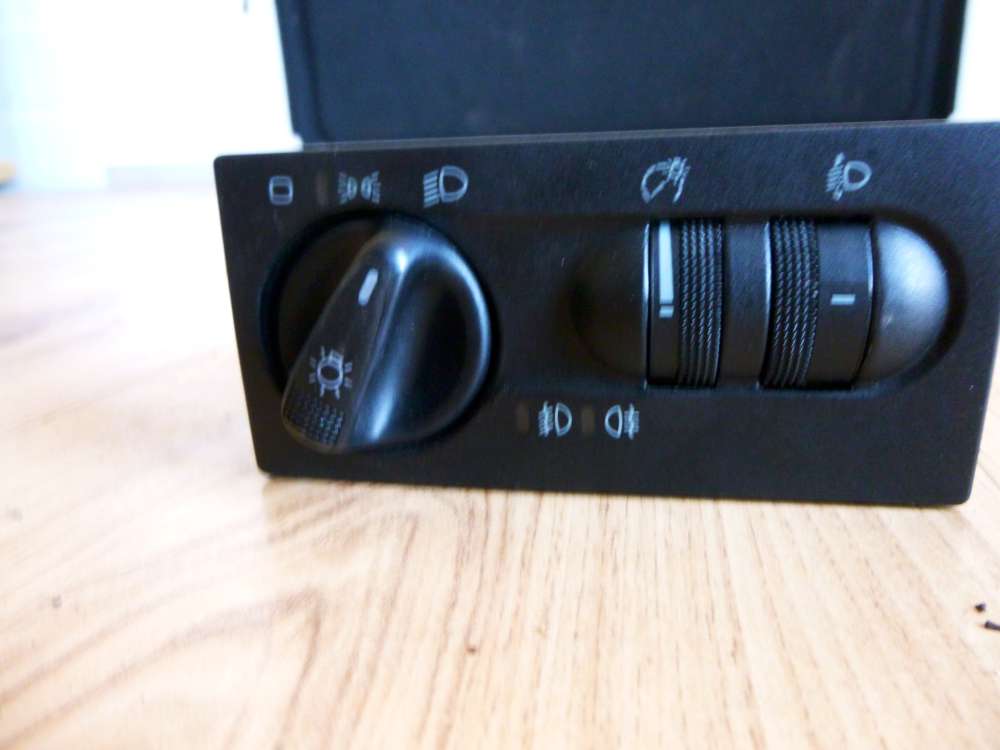 VW Golf III Lichtschalter mit Nebelscheinwerfer 1H6941531  