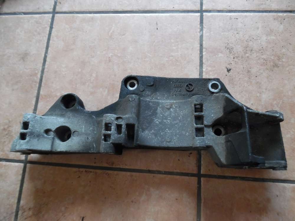 Audi A3 8L Aggregatehalter Halterung 06A903143H