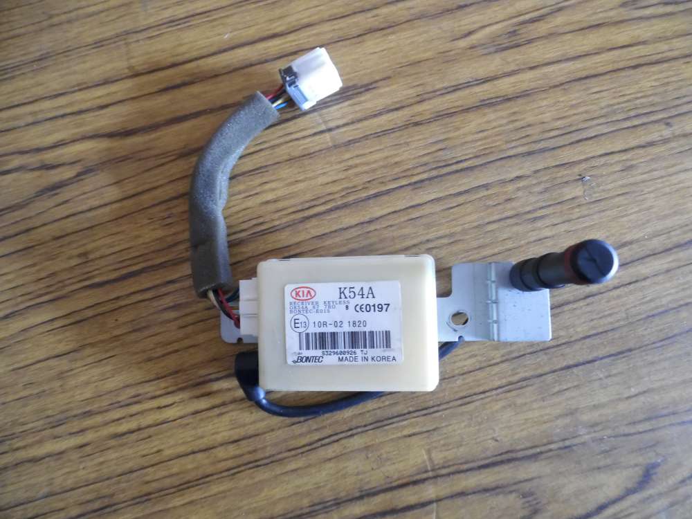 KIA Carnival Steuergert Fernbedienung 0K54A677R0