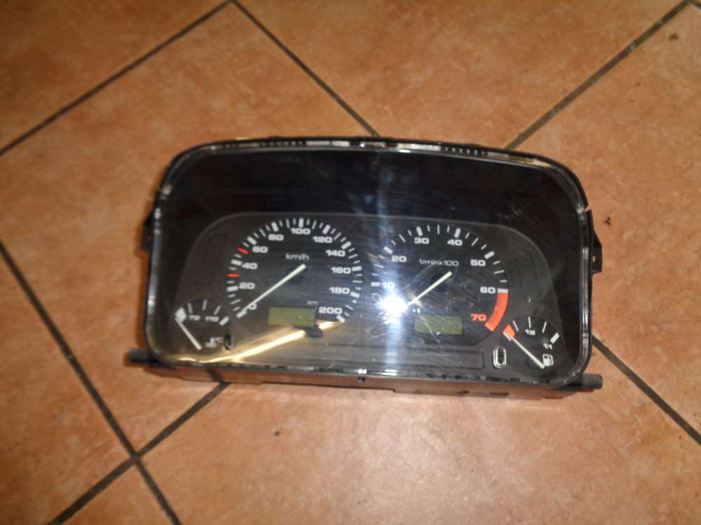 VW Polo 6N2 Original Tacho Tachometer Kombiinstrument 87001323 88311235