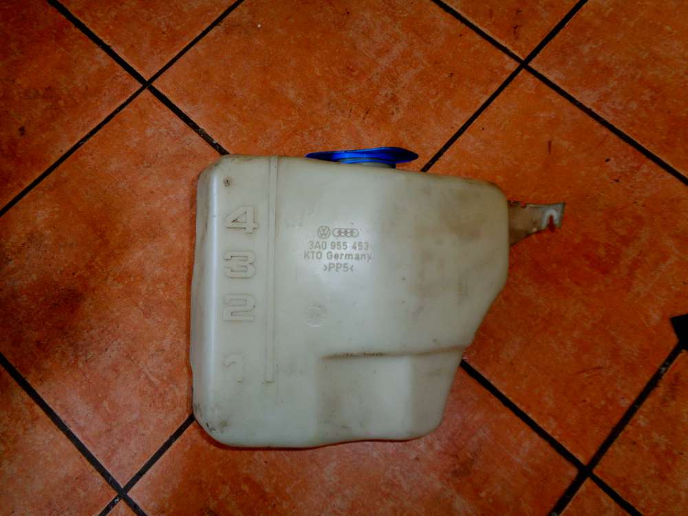 VW Passat 35i Bj 1999 Kombi Wischwasserbehlter Scheibenwaschbehlter 3A0955453