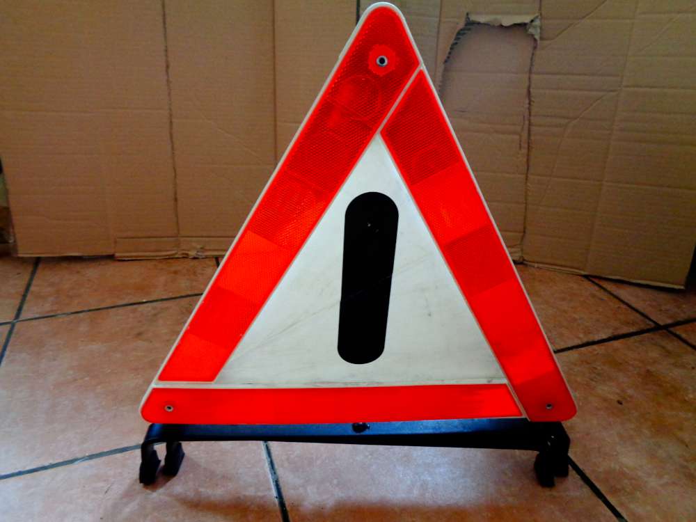 Peugeot 106 Warndreieck Dreieck K23647