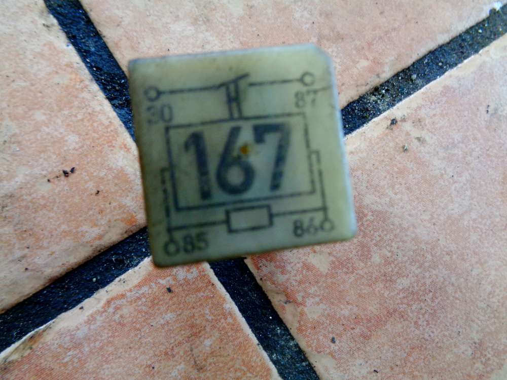 VW Audi Relais f�r Kraftstoffpumpe Nr.167 Relay 191906383C