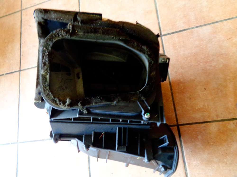 Nissan Primera P12 Bj:03 Geblsekasten Heizungskasten 27200AV600 
