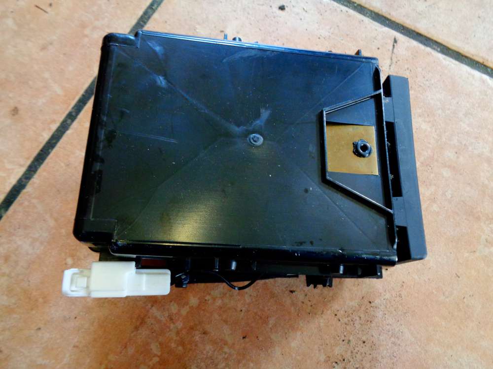 Nissan Primera P12 Bj:03 2,2Di Aschenbecher Mittelkonsole