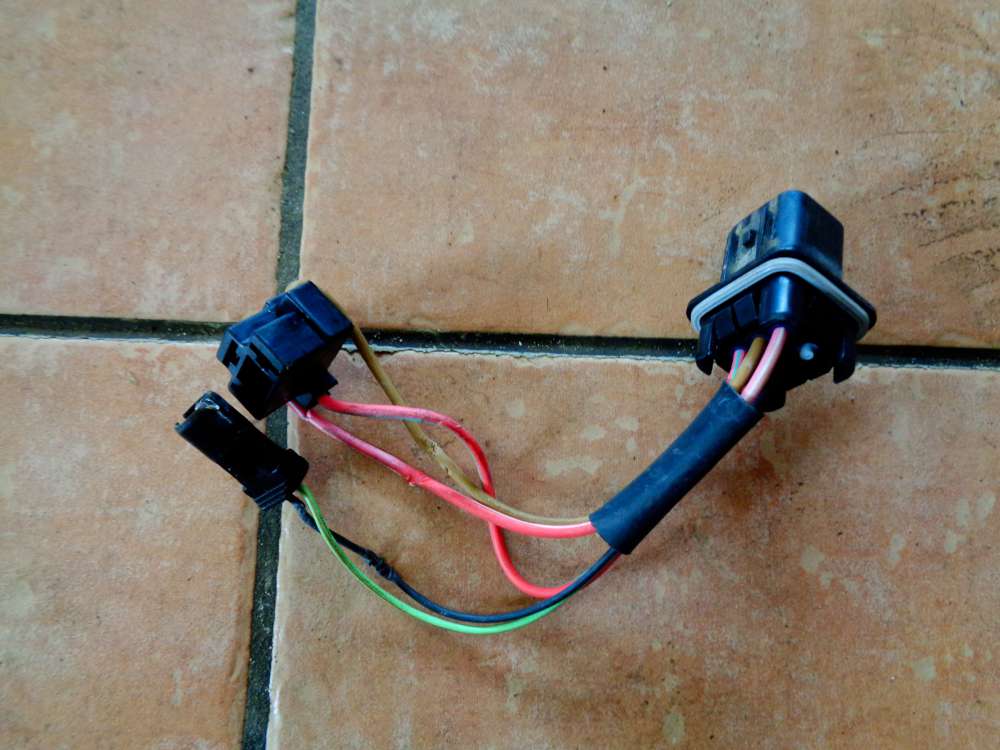 Hyundai Accent MC Stecker