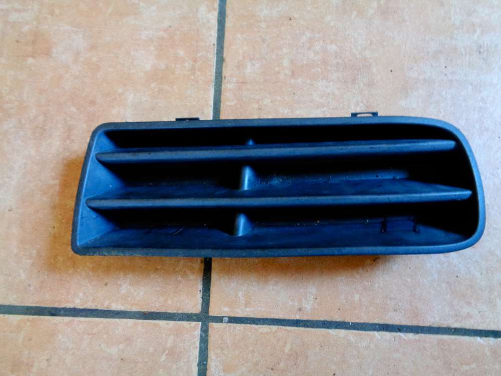 VW Golf 4 Bj:2000 Gitter Abdeckung Vorne Rechts 1J0853666D