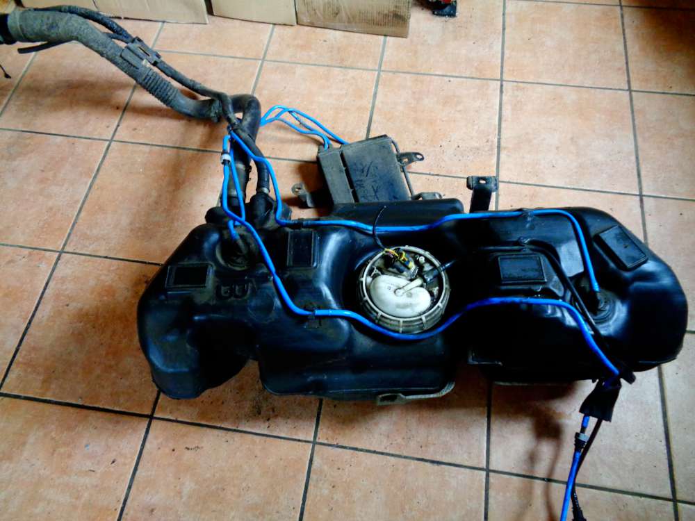 Fiat Panda 169 1,2L Kraftstoffbehlter mit Kraftstoffpumpe 51706595 