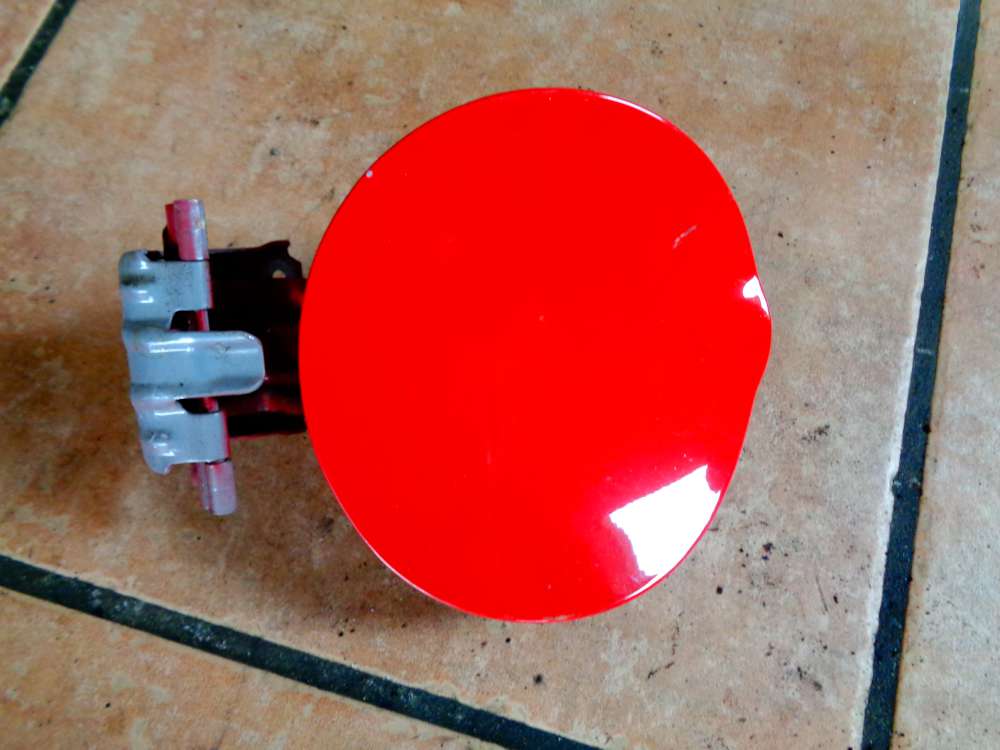 Toyota Aygo Tankklappe Tankdeckel Rot : 3P0