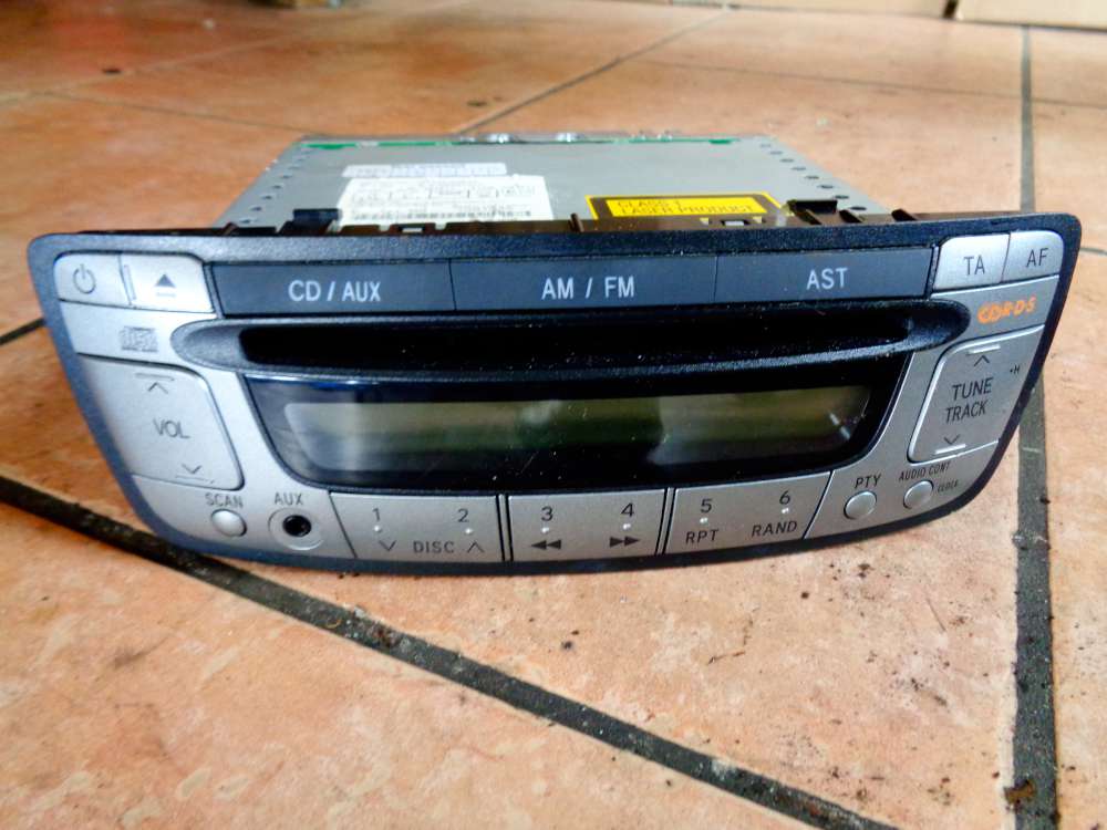 Toyota Aygo, Citroen C1, Peugeot 107 CD/AUX Peugeot Bj:2009 Radio CD CD-Radio 86120-0H010 W53811