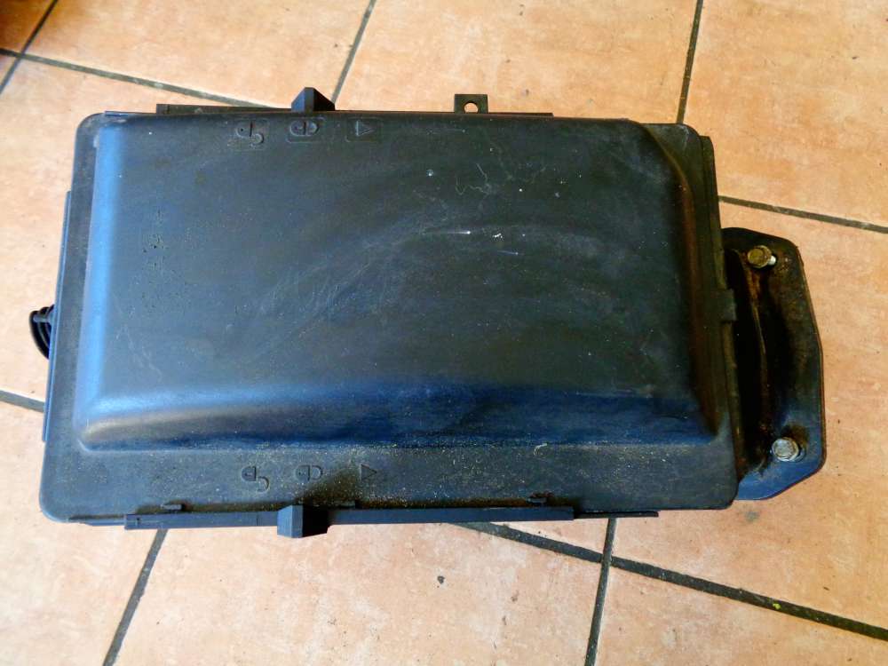 Mercedes Benz S-Klasse W220 Gehuse Sicherungskasten Gertekasten links 2205400924