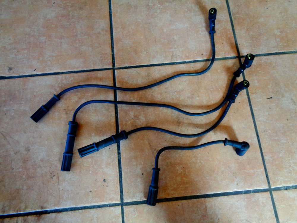 Fiat Panda 169 1,2 L Bj:2007 Z�ndkabelsatz set ignition Cable 46469856