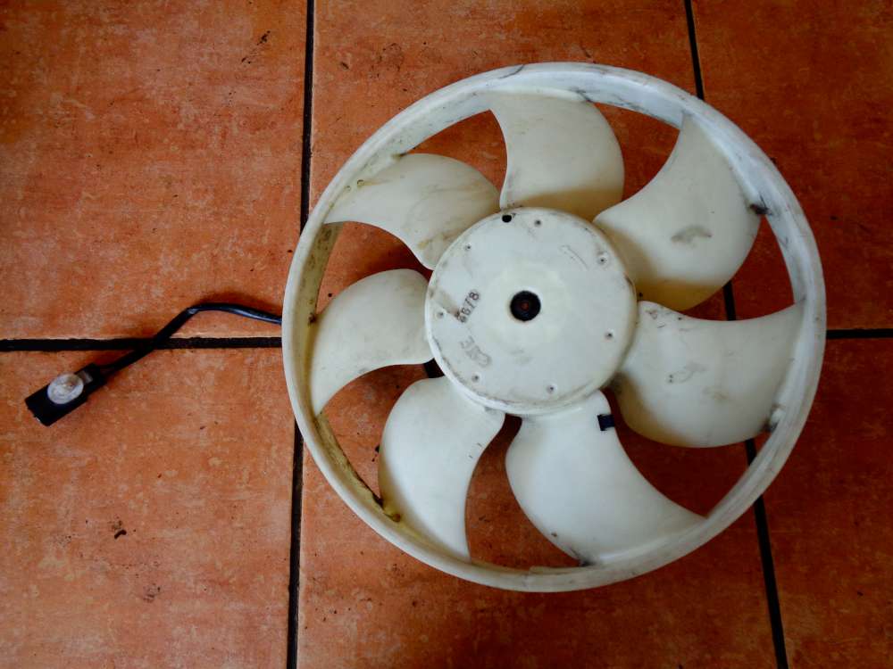 Toyota Aygo Elektromotor Khlerlfter 9140272