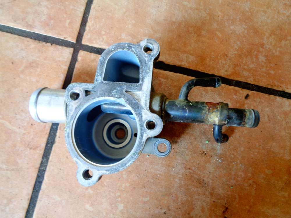 Hyundai Accent MC Thermostatgeh�use 