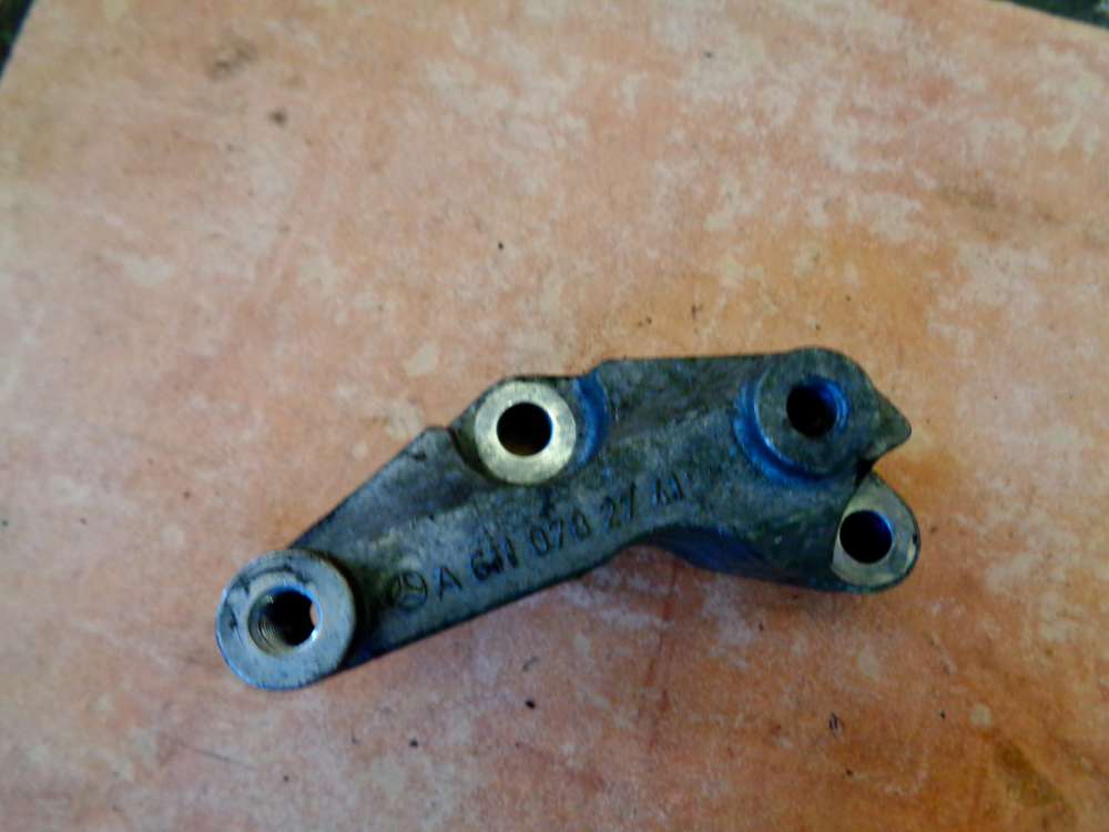 Mercedes S-Klasse W220 Halter Trger Kraftstoffverteiler A6110782741