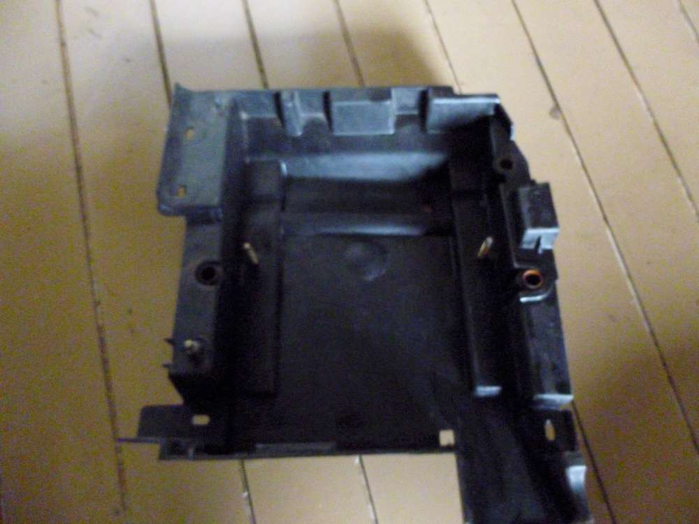 Renault Espace IV Battriekaste Halter 8200003065 