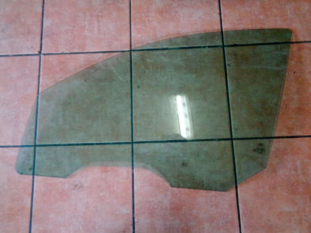 Ford Focus DNW Kombi Trscheibe Vorne Links 