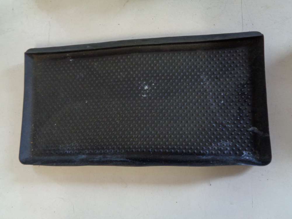 VW Passat 3B Bj:1997 Einlage Gummieinlage Ablagefach 3B0858169
