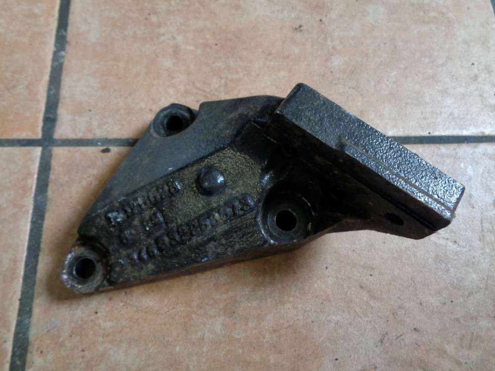 Opel Astra H Halter Motorlager vorn Rechts 13125628 