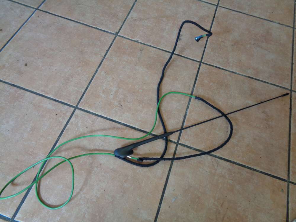 Ford Fiesta V Dachantenne Antennenkabel 2S61-18812AC