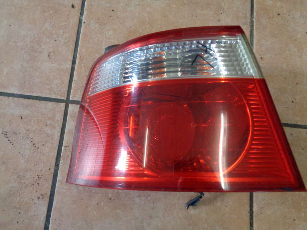 KIA Carens II 2,0 CRDi Bj:2003 Rckleuchte Hinten Links