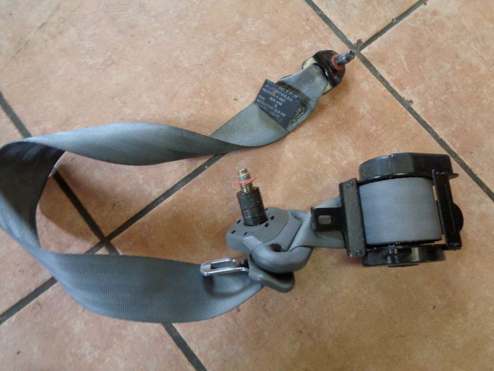 KIA Carens II Bj:2003 Sicherheitsgurt Gurt Gurtstraffer Hinten Rechts